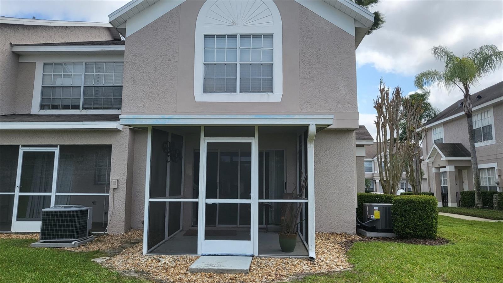 THE TWNHMS AT KENSINGTON PH - Residential Lease