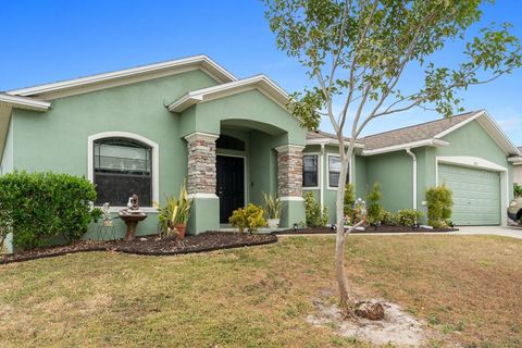 A home in LAKELAND