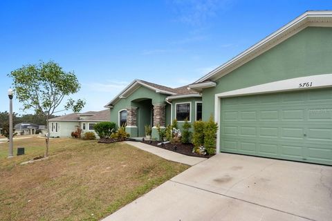 A home in LAKELAND