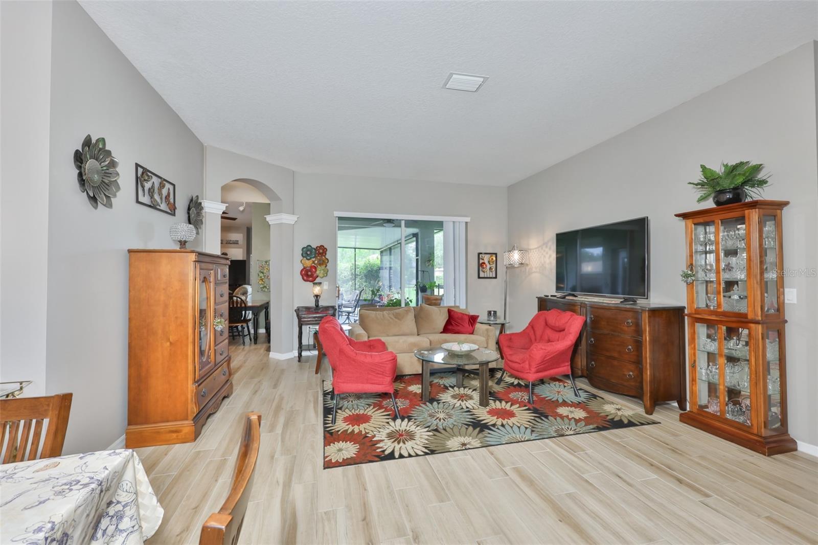 7521 MELOGOLD CIRCLE