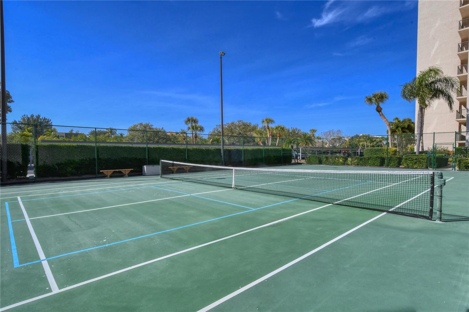 POINTE ON MIDNIGHT PASS - Residential