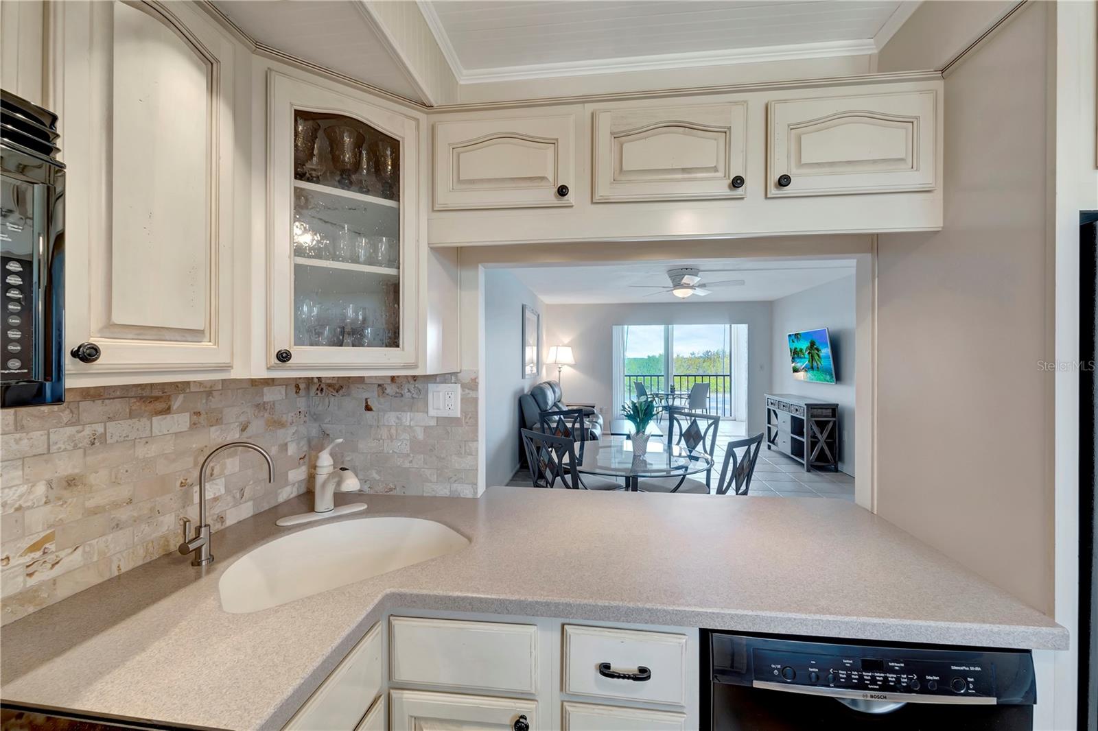 POINTE ON MIDNIGHT PASS - Residential