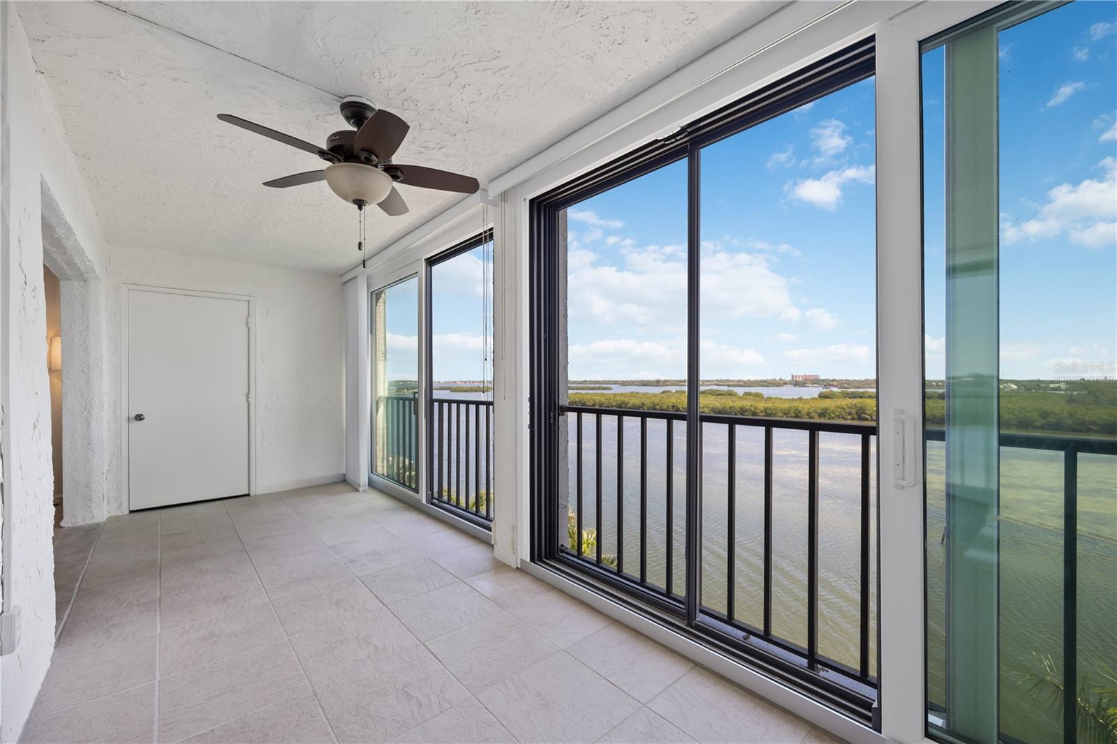 POINTE ON MIDNIGHT PASS - Residential