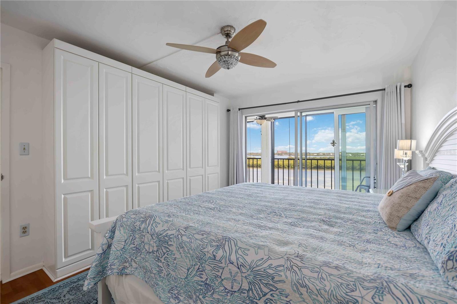 POINTE ON MIDNIGHT PASS - Residential