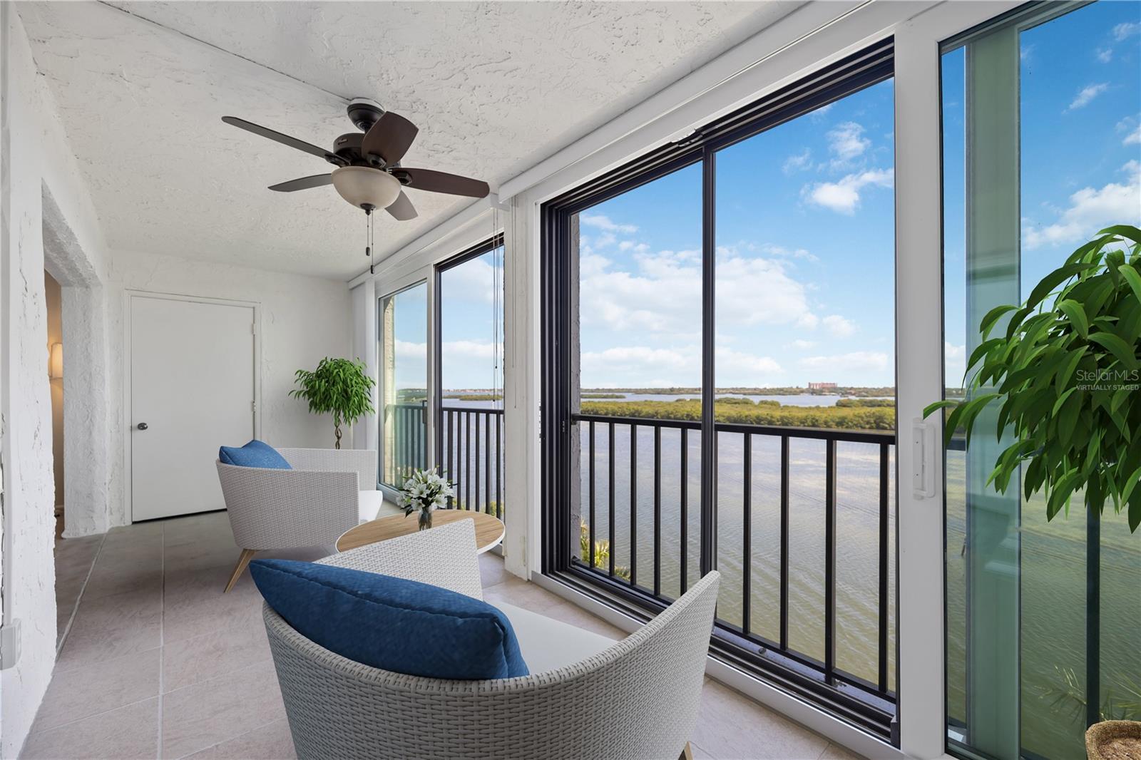 POINTE ON MIDNIGHT PASS - Residential