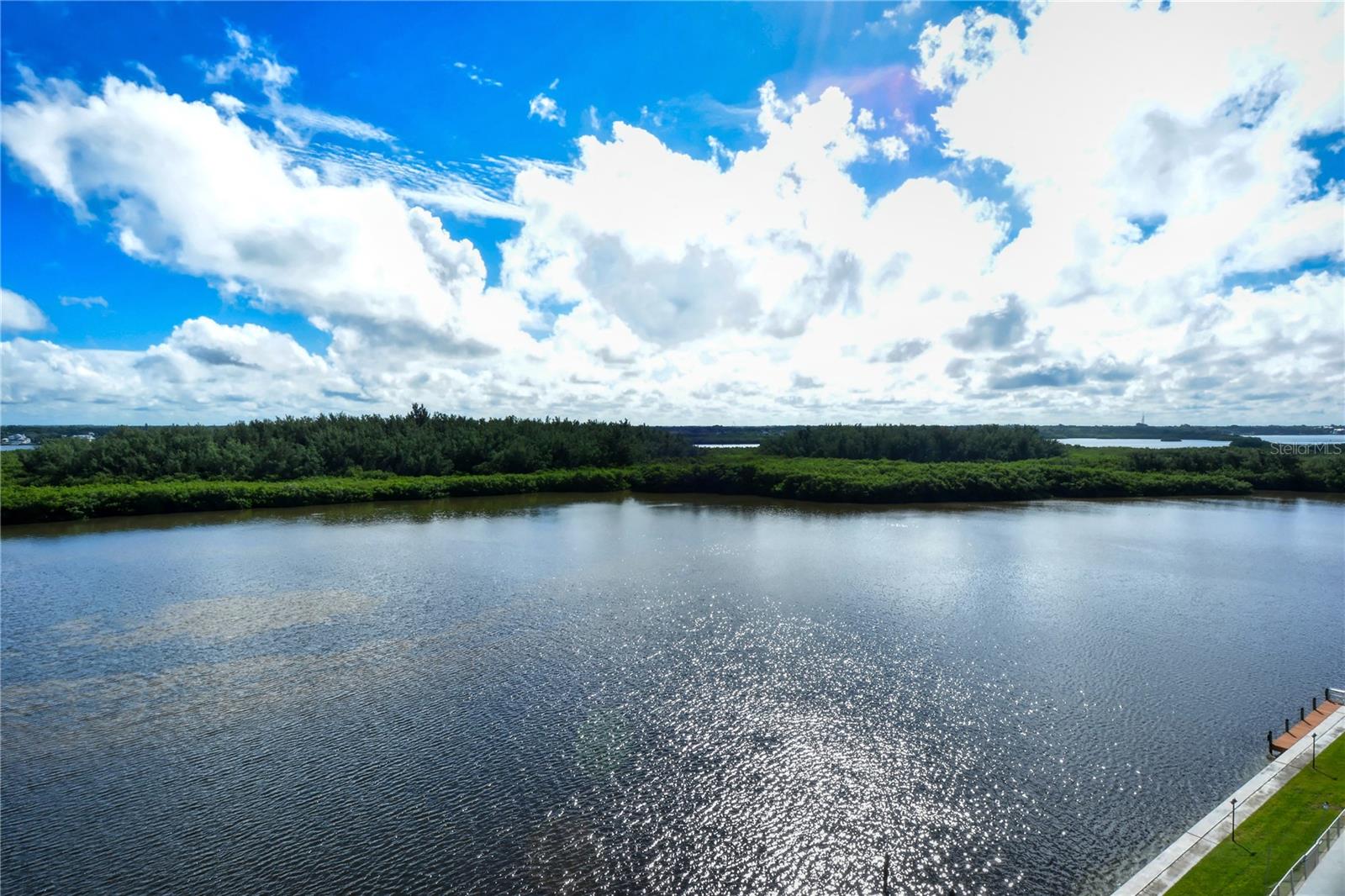 POINTE ON MIDNIGHT PASS - Residential