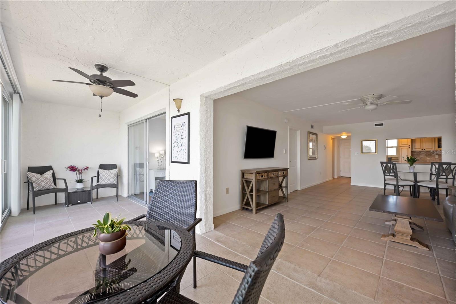 POINTE ON MIDNIGHT PASS - Residential