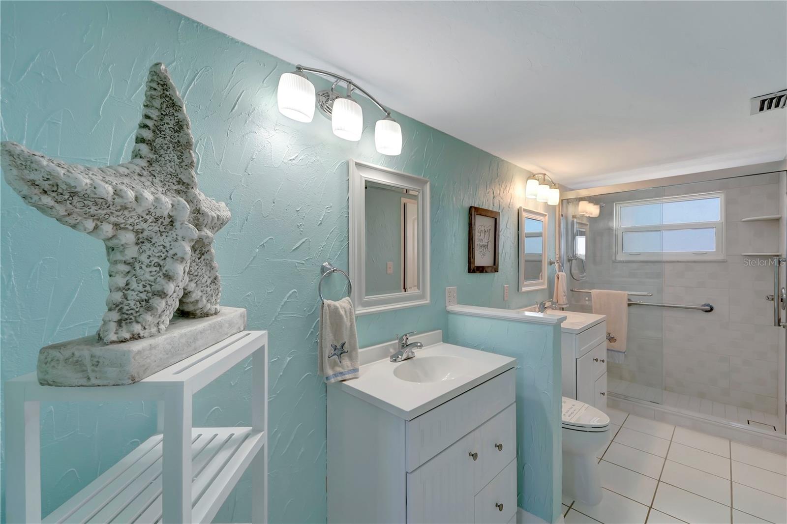 POINTE ON MIDNIGHT PASS - Residential