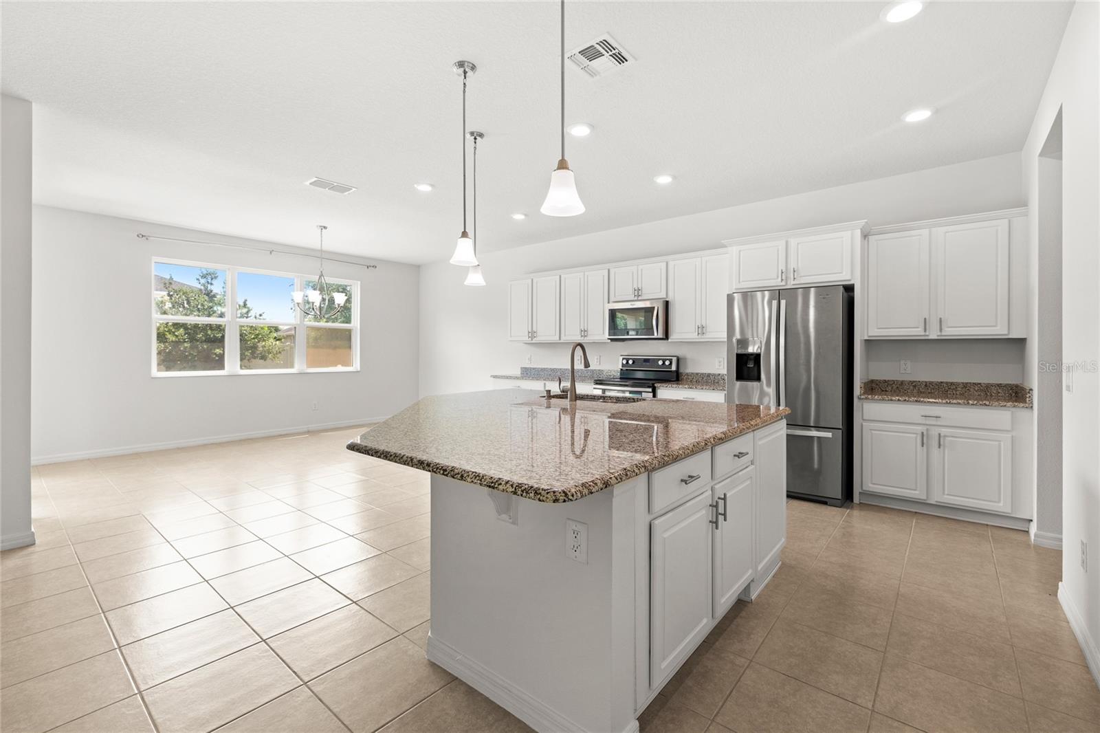 12135 CARSON DRIVE