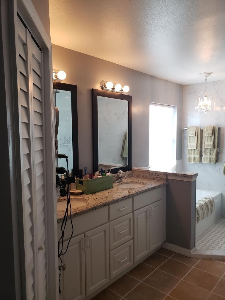 BENTLEY OAKS - Residential