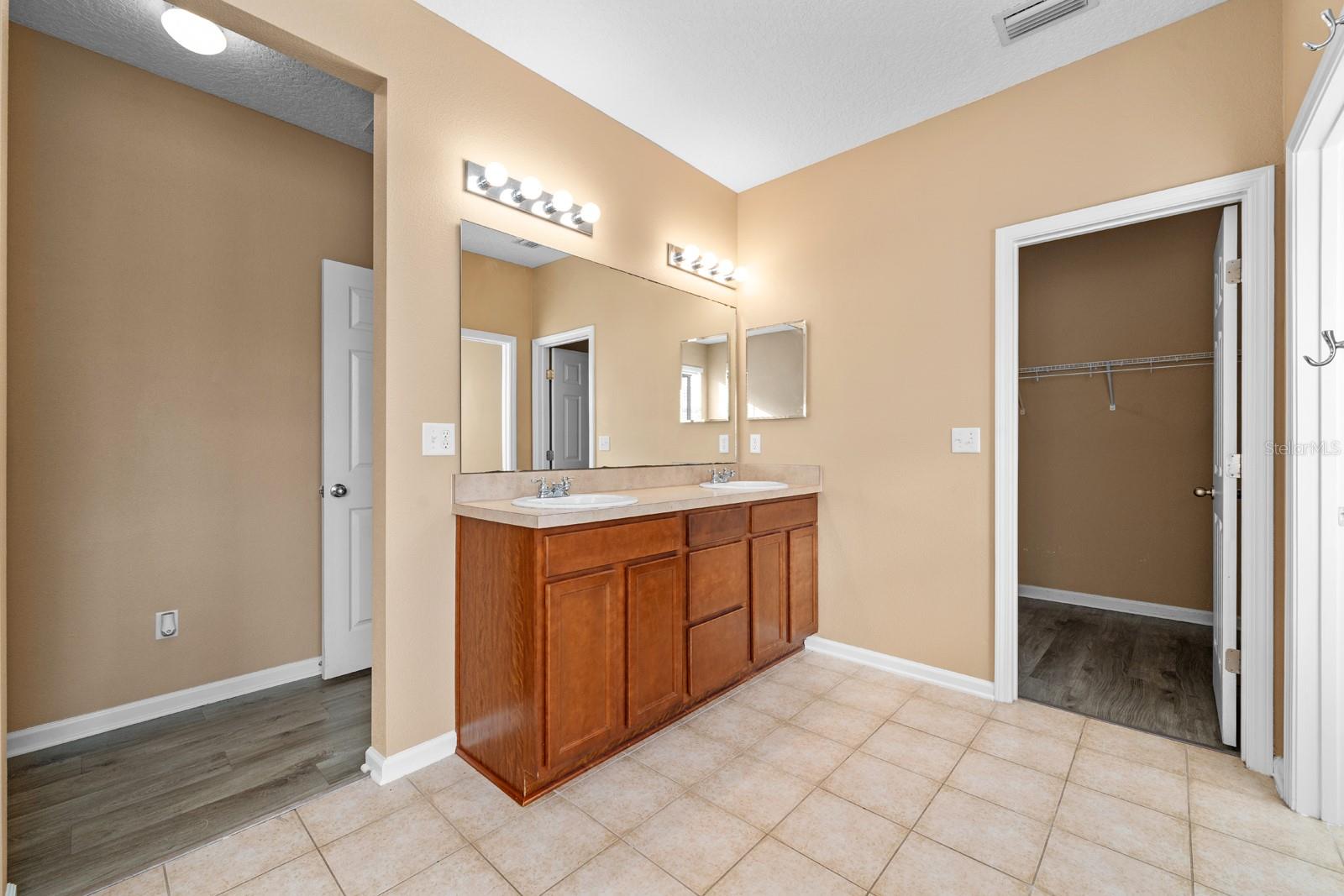 EAGLE LNDG/OAKLEAF PLANTATION - Residential