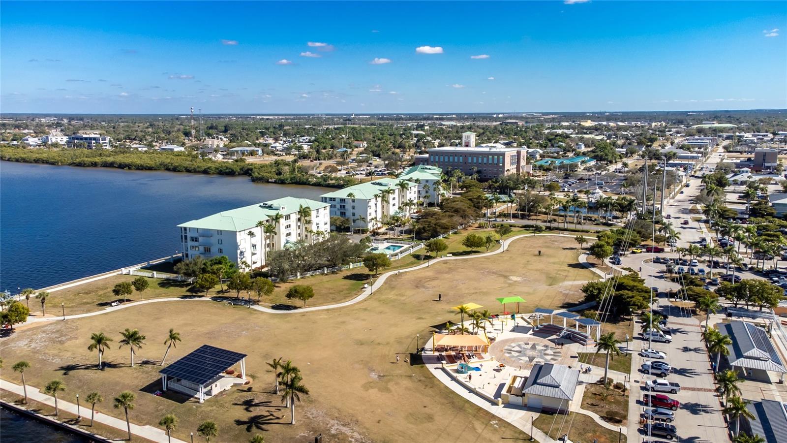 HARBOR WALK PH 03 - Residential