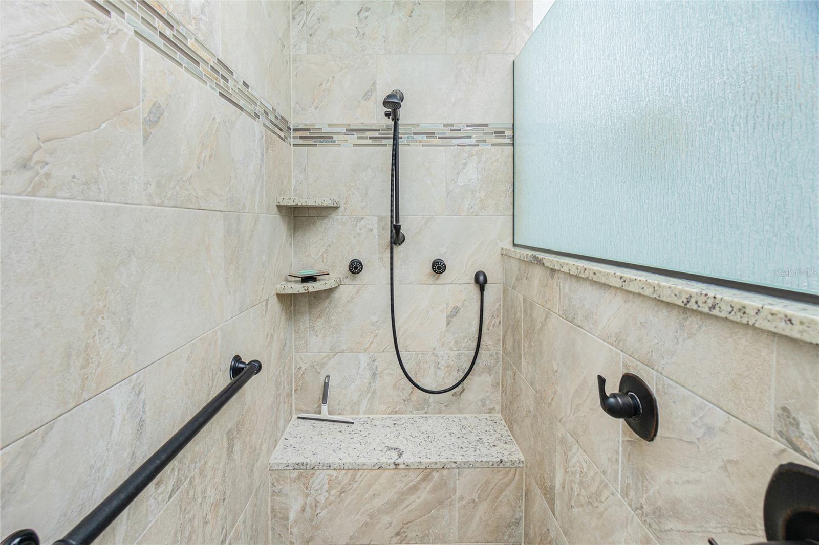 HARBOR WALK PH 03 - Residential