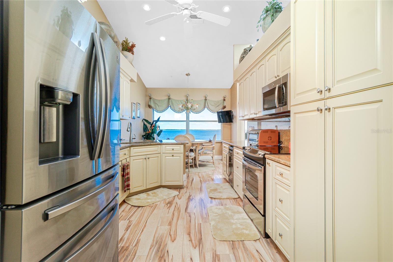 HARBOR WALK PH 03 - Residential