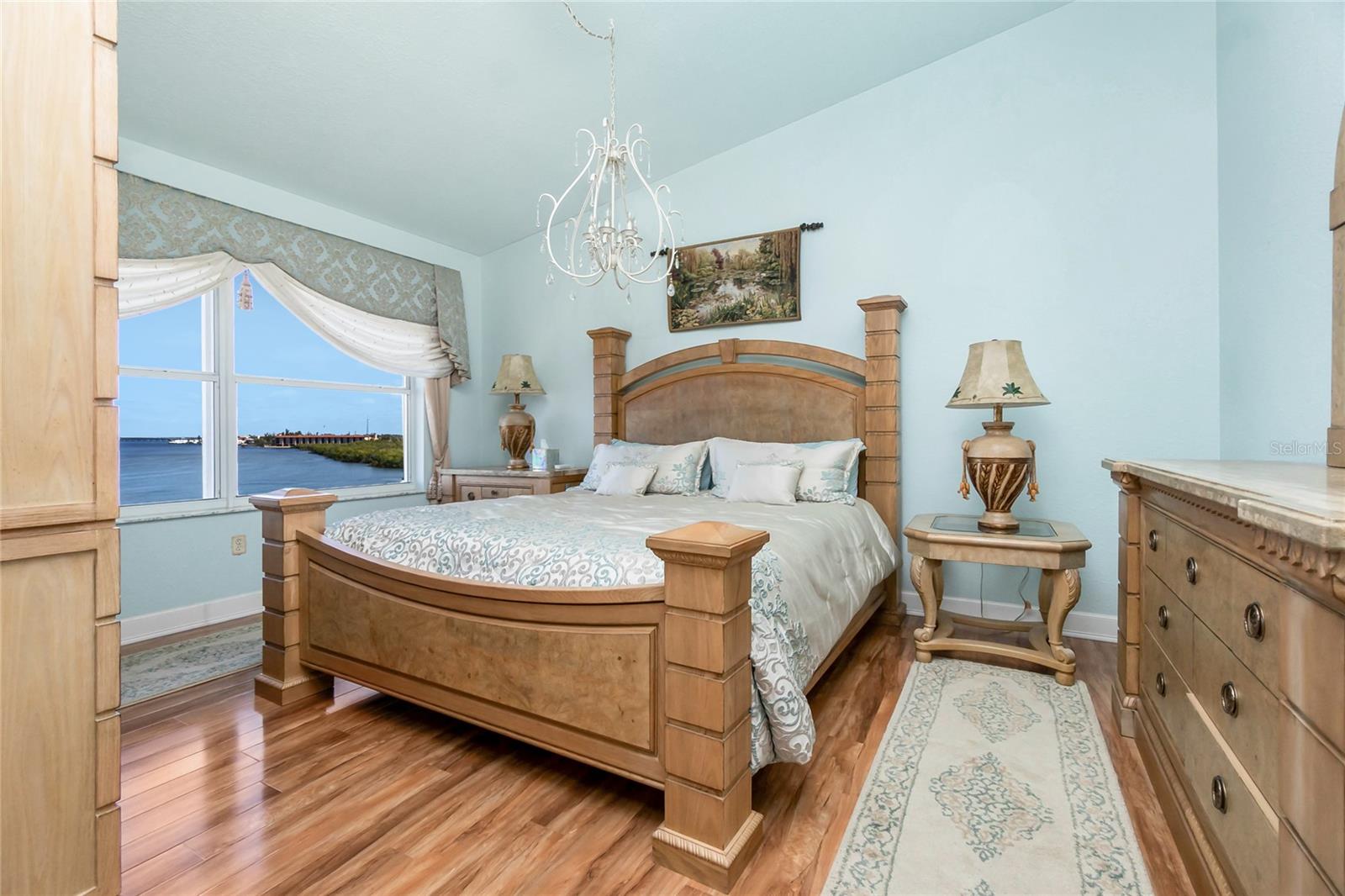 HARBOR WALK PH 03 - Residential