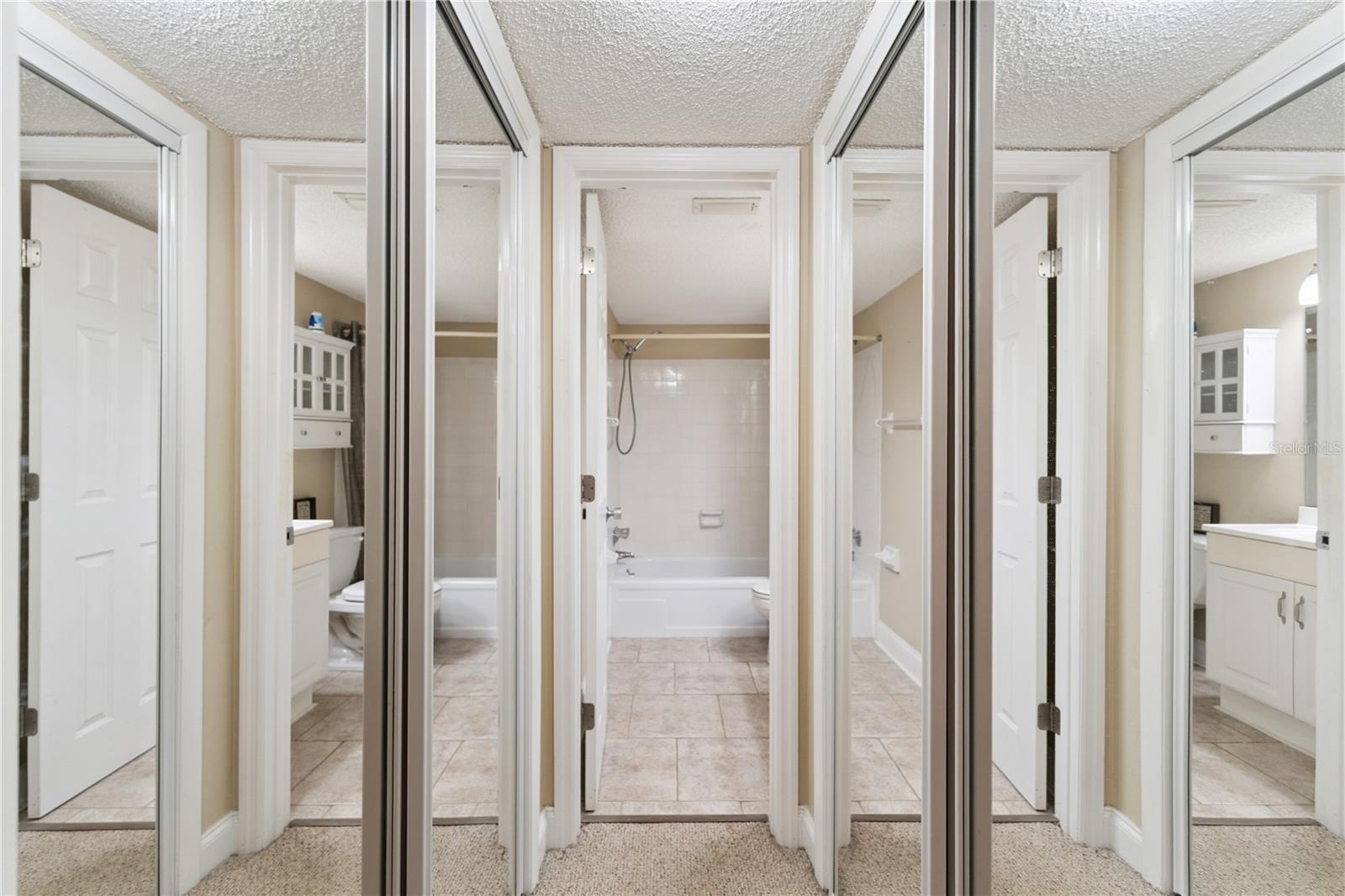 QUAIL HOLLOW - Residential