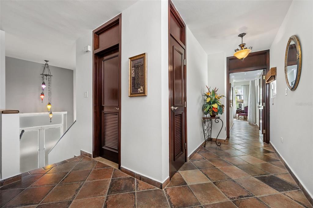 PASEO LAS PALMAS - Residential