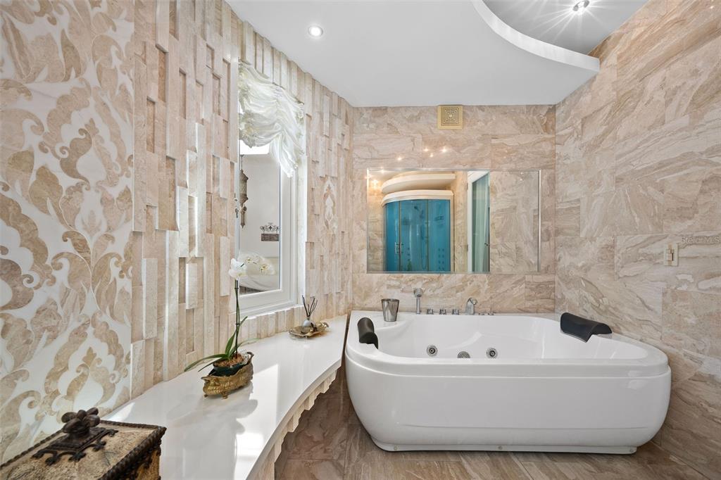 PASEO LAS PALMAS - Residential