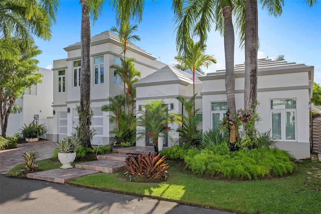 PASEO LAS PALMAS - Residential