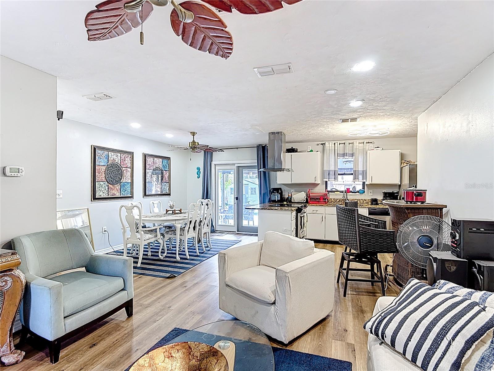 106 CALIFORNIA AVENUE