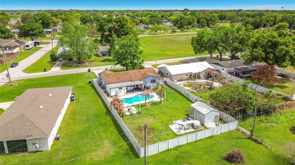 Photo of 106 California Avenue, Saint Cloud, FL 34769 (MLS # G5110366)