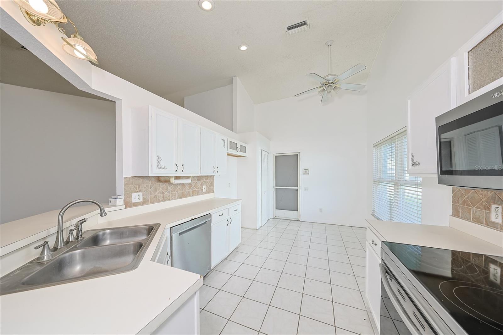 ISLAND WALK PH II - Residential