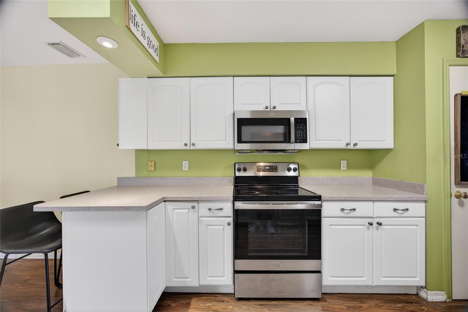 ROTONDA WEST PEBBLE BEACH - Residential