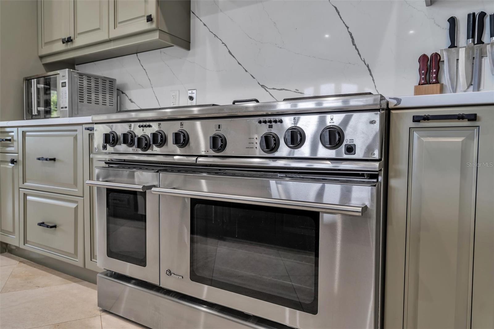 BAYOU CLUB ESTATES TR 2 PH 2 - Residential