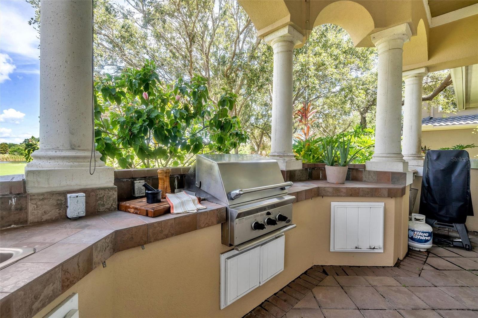 BAYOU CLUB ESTATES TR 2 PH 2 - Residential