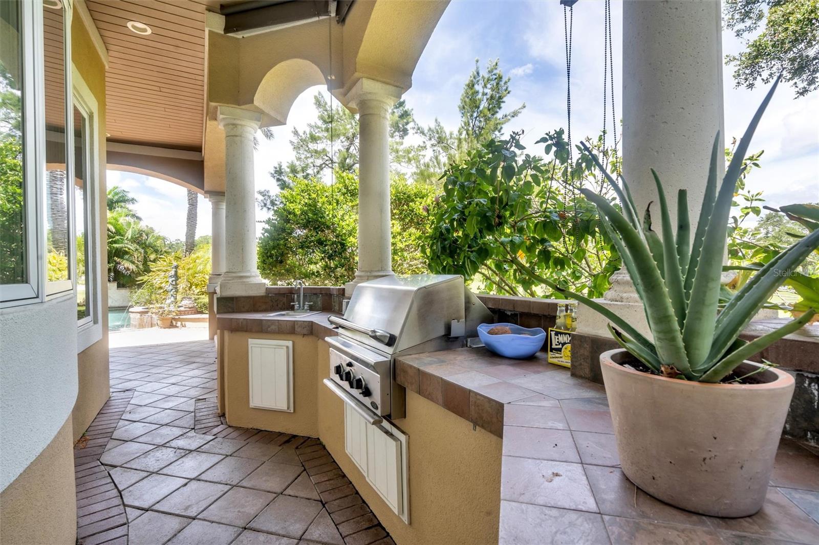 BAYOU CLUB ESTATES TR 2 PH 2 - Residential