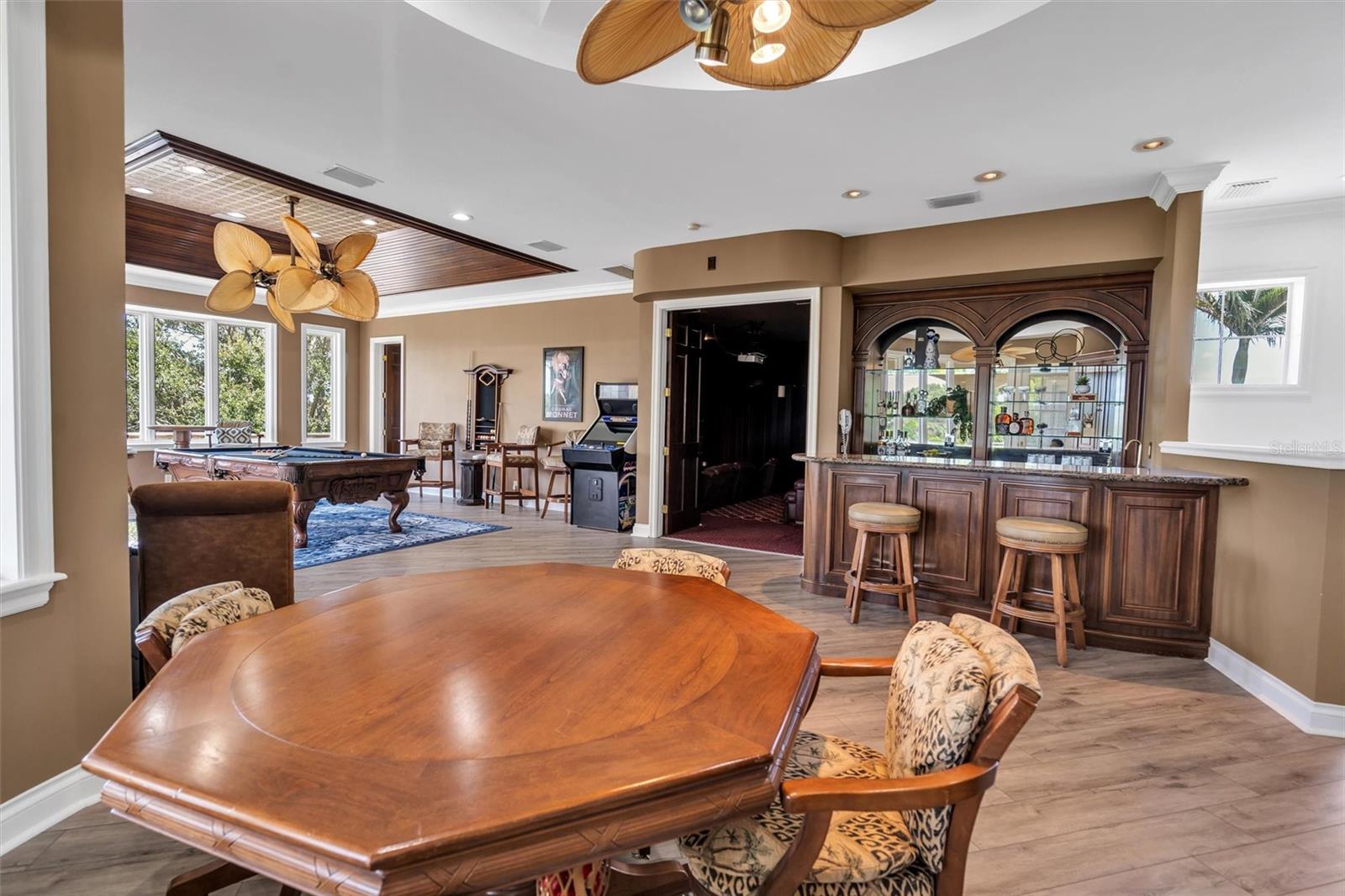 BAYOU CLUB ESTATES TR 2 PH 2 - Residential