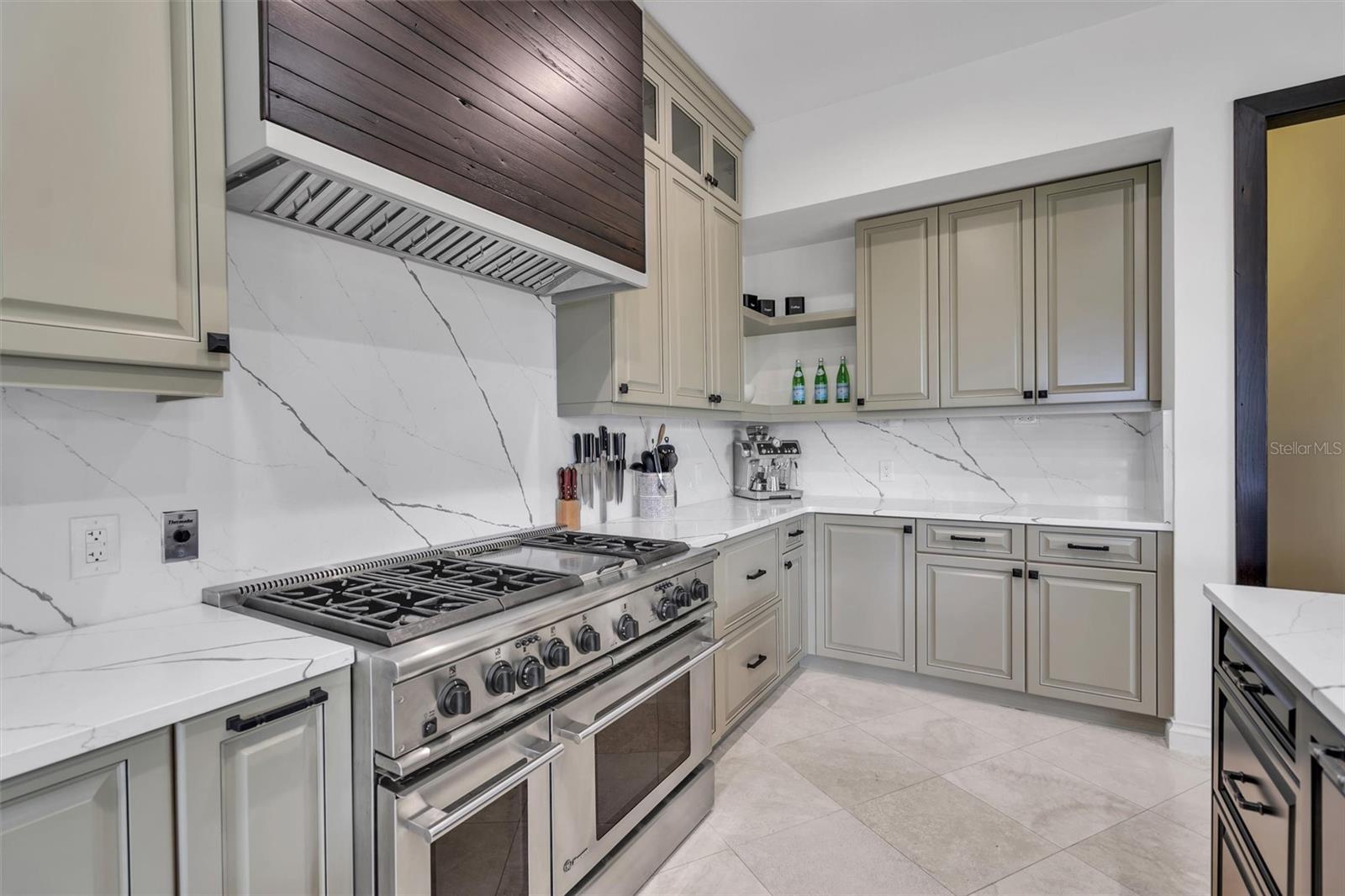 BAYOU CLUB ESTATES TR 2 PH 2 - Residential