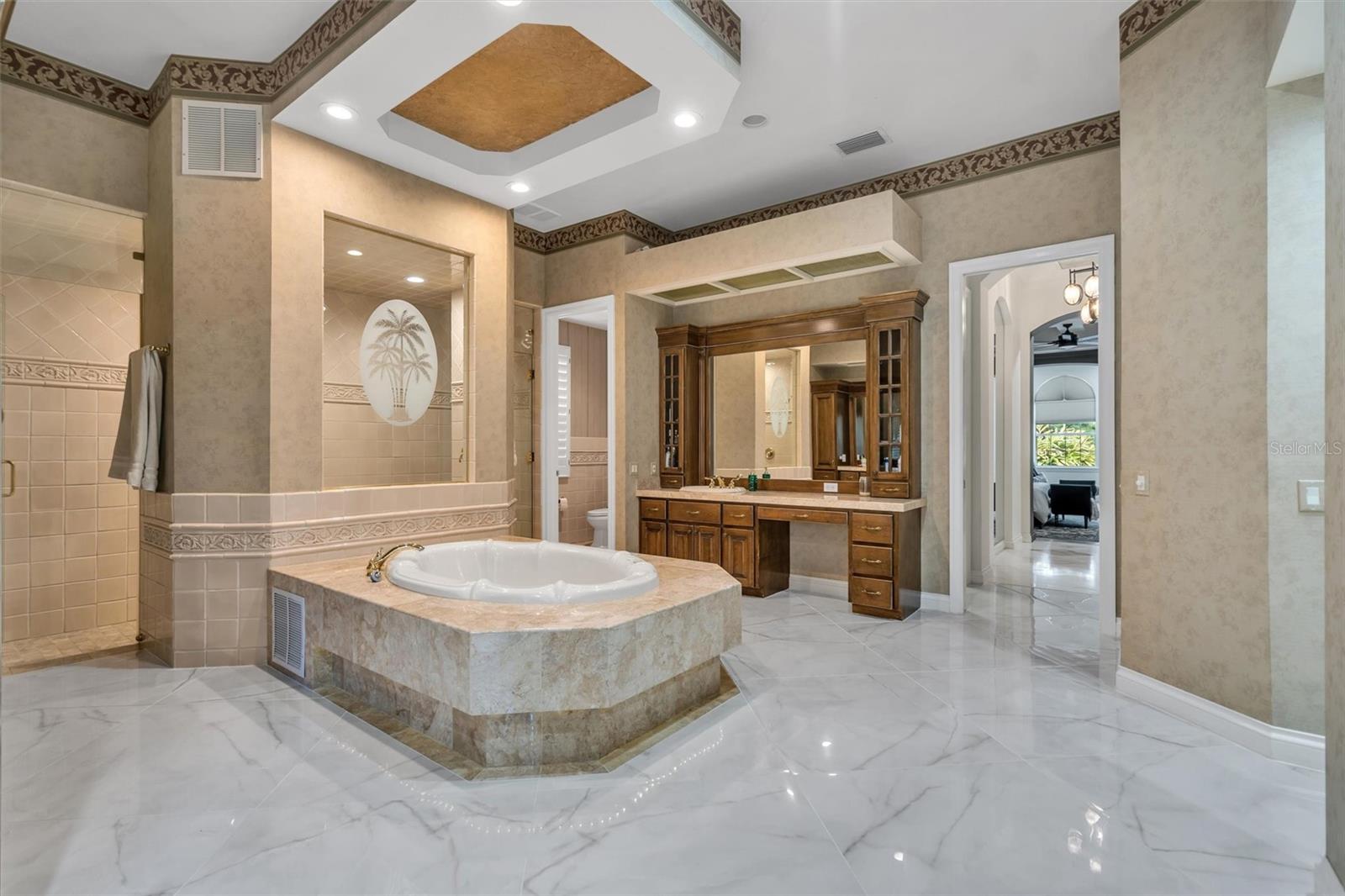 BAYOU CLUB ESTATES TR 2 PH 2 - Residential