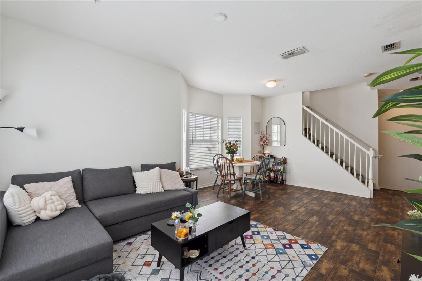 ESTATES/PK CENTRAL CONDO - Residential