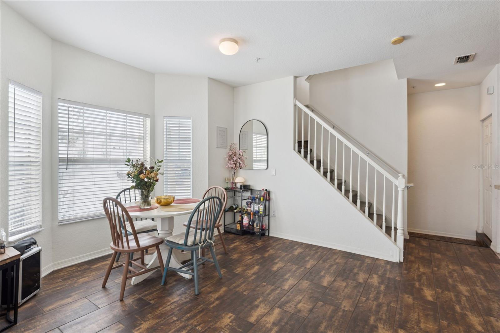 ESTATES/PK CENTRAL CONDO - Residential