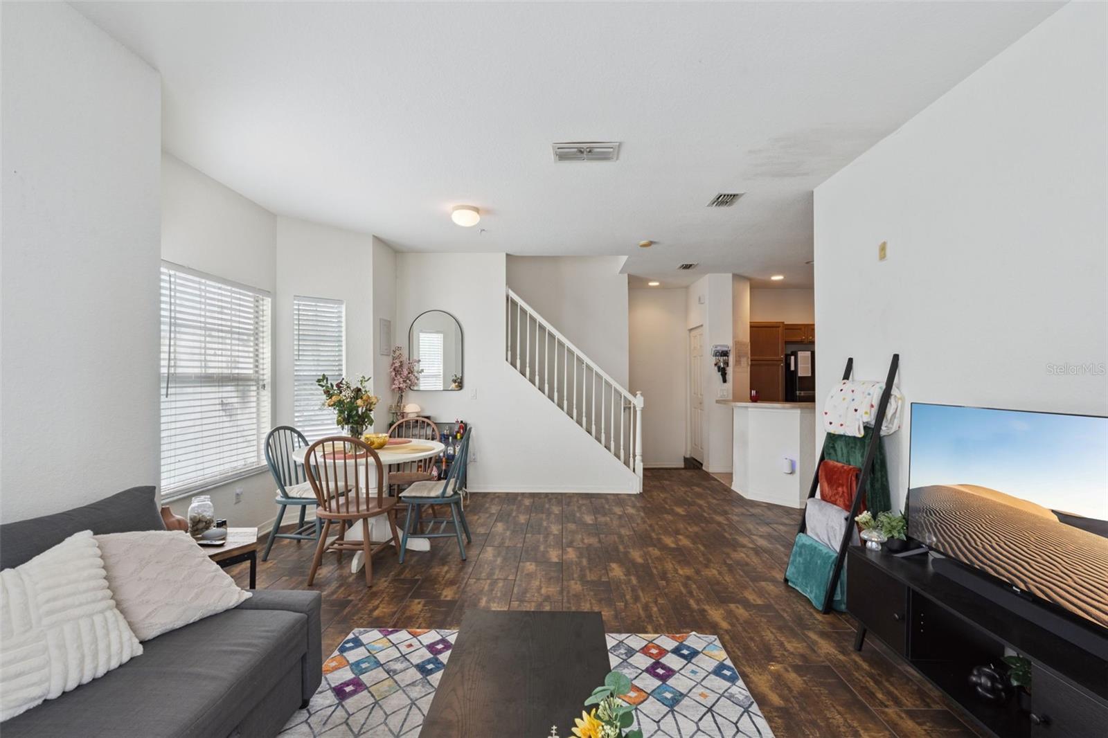 ESTATES/PK CENTRAL CONDO - Residential