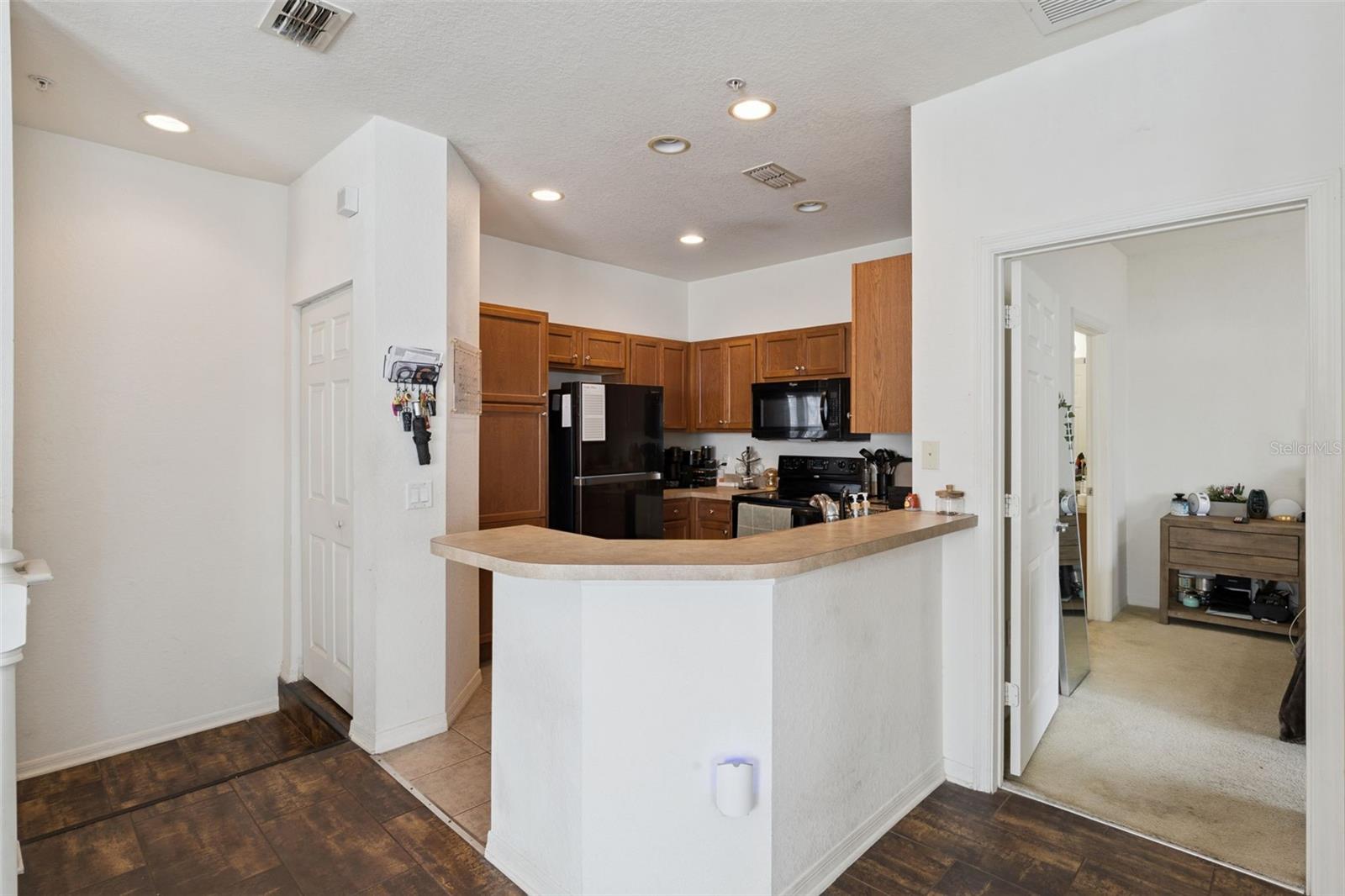 ESTATES/PK CENTRAL CONDO - Residential