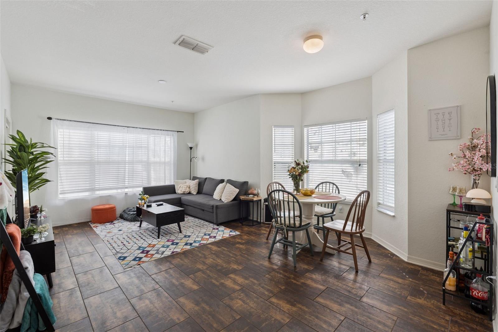 ESTATES/PK CENTRAL CONDO - Residential