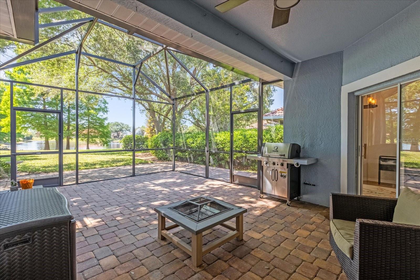 WOODBRIDGE ON GREEN - Residential