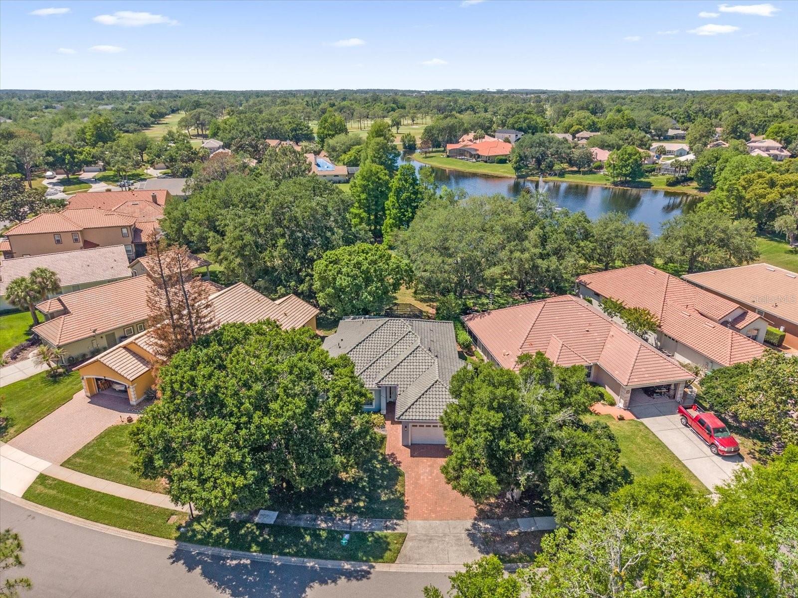 WOODBRIDGE ON GREEN - Residential