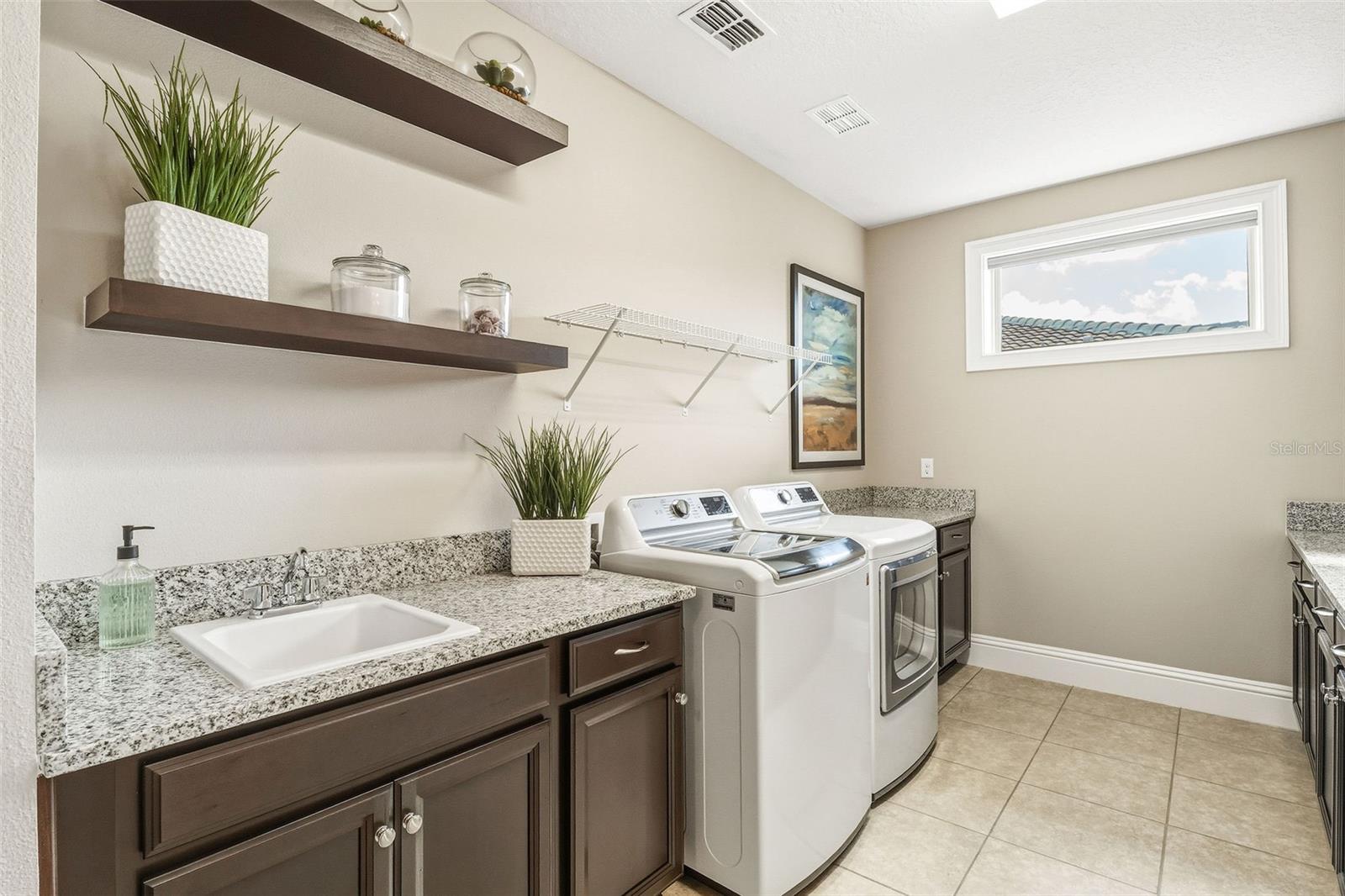 AVALON COVE - Residential