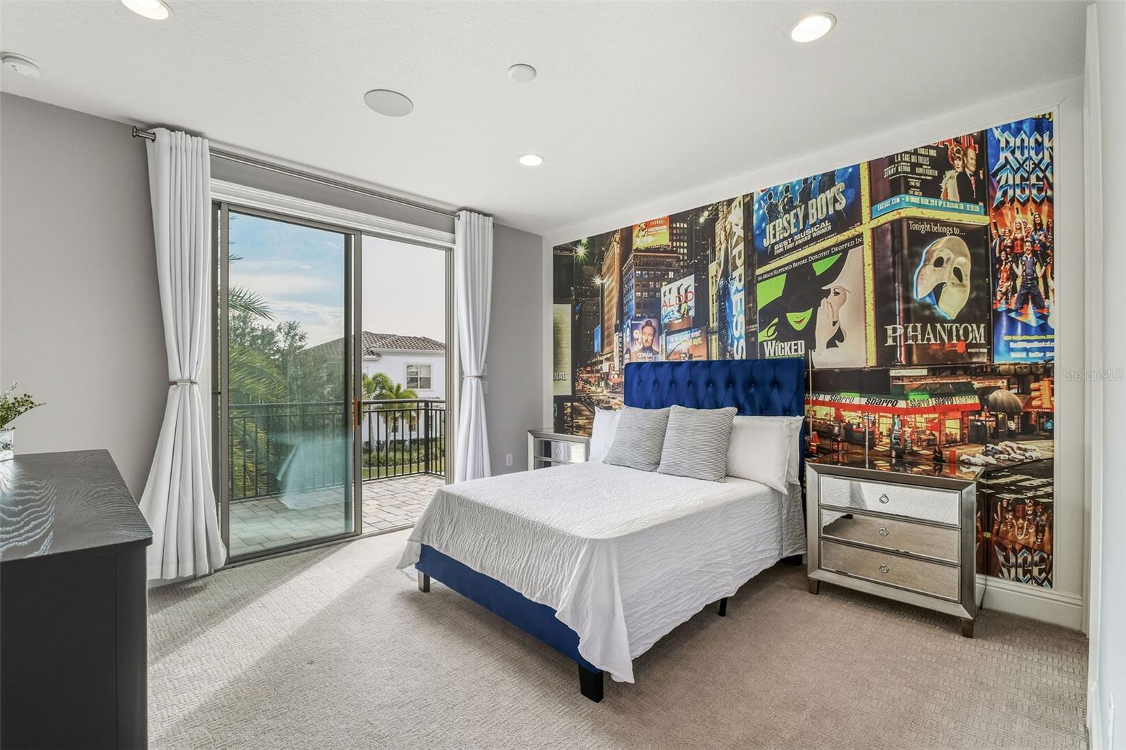 AVALON COVE - Residential