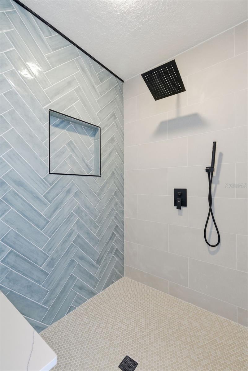 COUNTRY OAK ESTATES - Residential