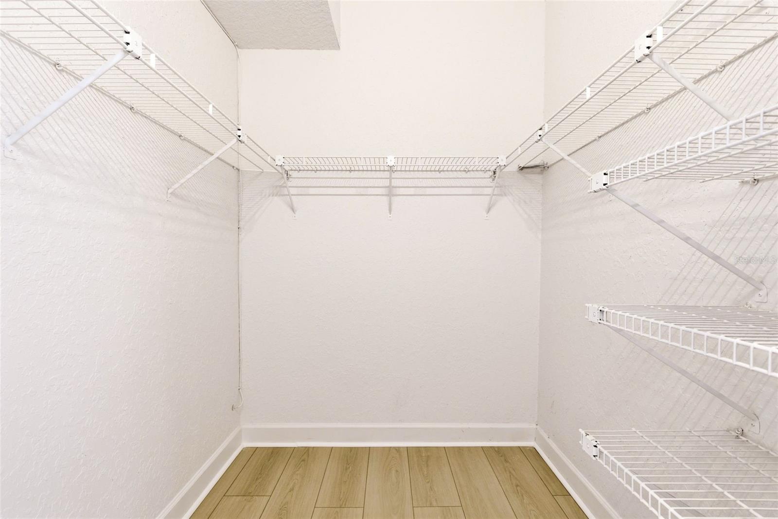 COUNTRY OAK ESTATES - Residential