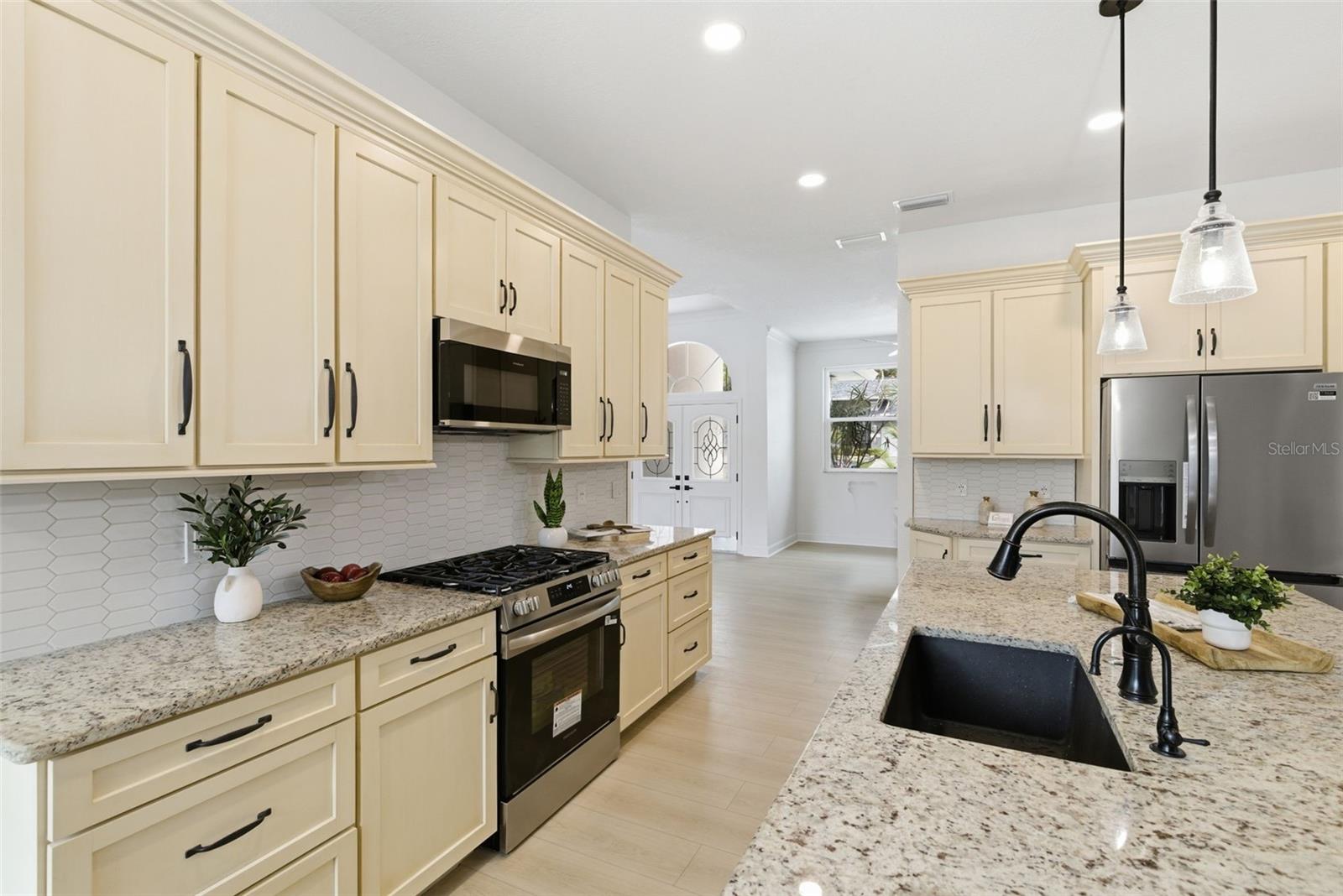 COUNTRY OAK ESTATES - Residential