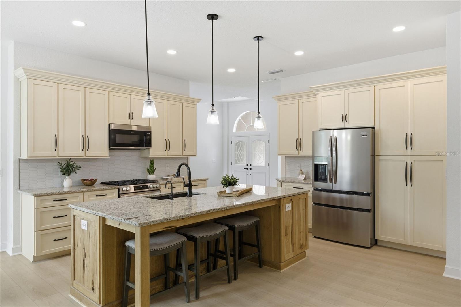 COUNTRY OAK ESTATES - Residential