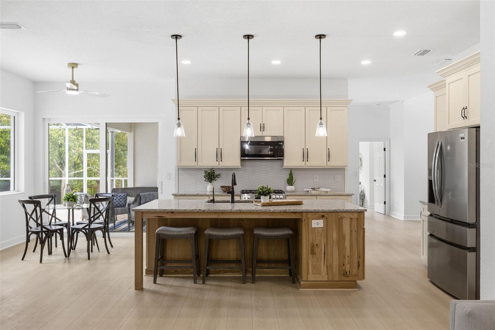 COUNTRY OAK ESTATES - Residential