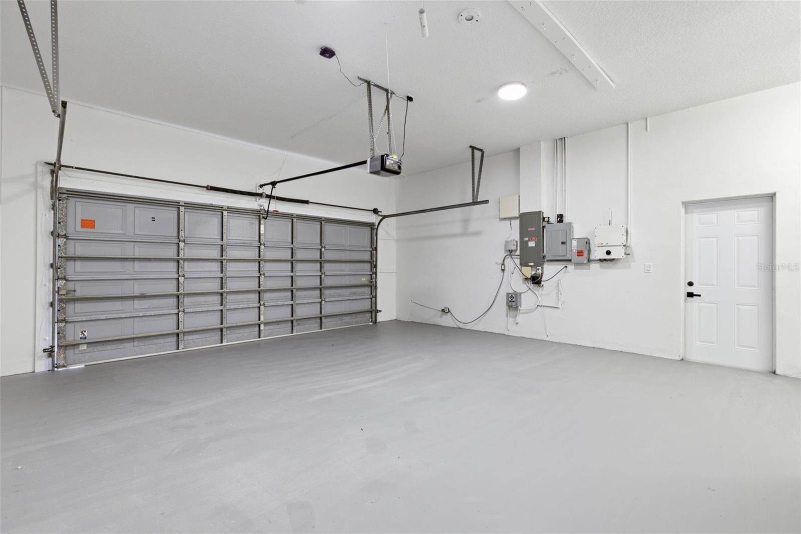 COUNTRY OAK ESTATES - Residential