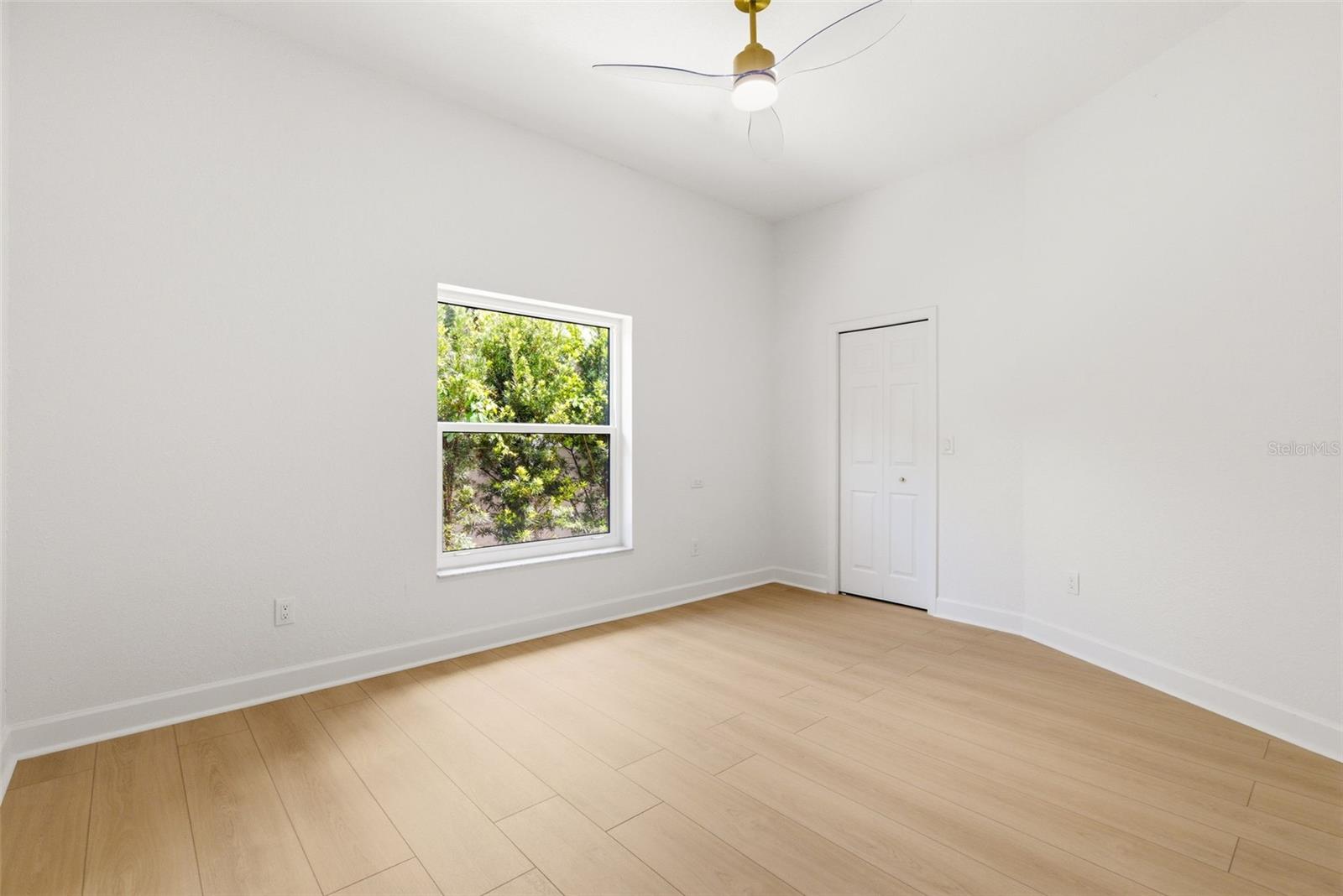 COUNTRY OAK ESTATES - Residential