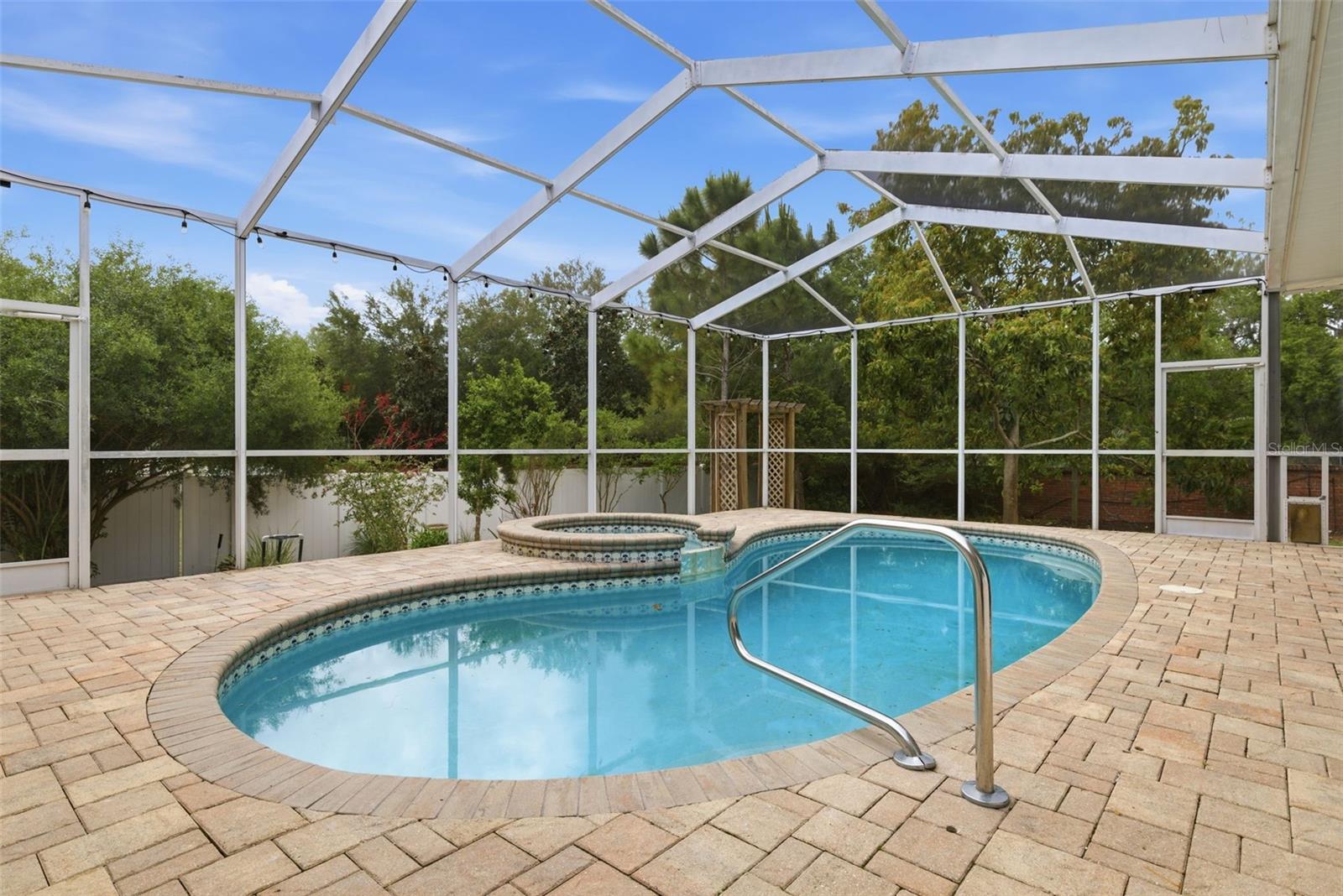 COUNTRY OAK ESTATES - Residential